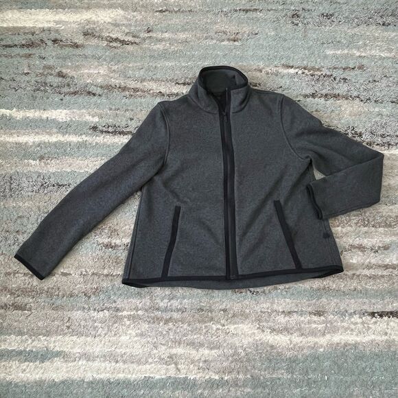Lululemon Sweaters - Lululemon Its Fleecing Cold Jacket Heathered Grey/Black Women’s Sz 10 - READ!